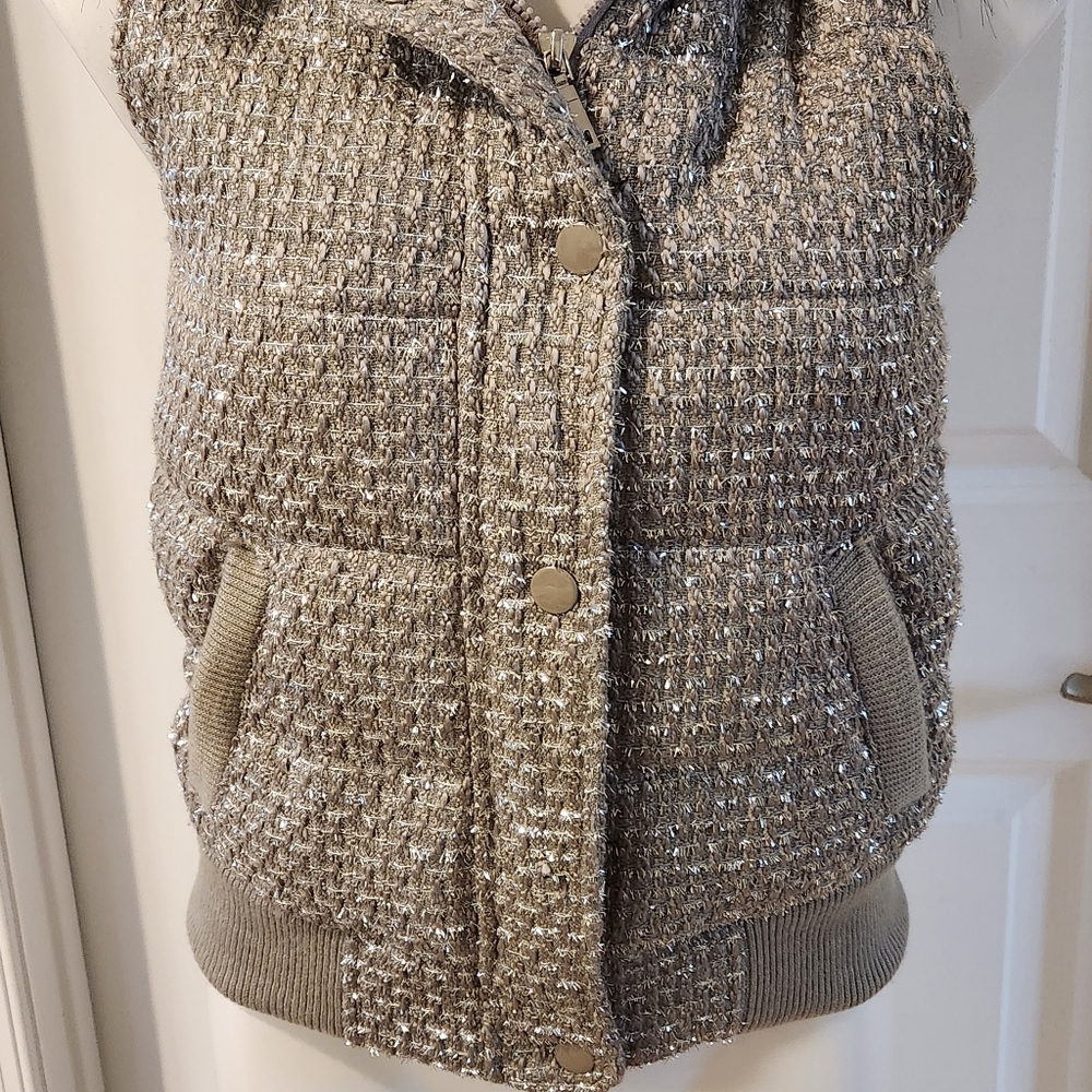 Victoria's Secret XS vest with hood - Picture 2 of 7